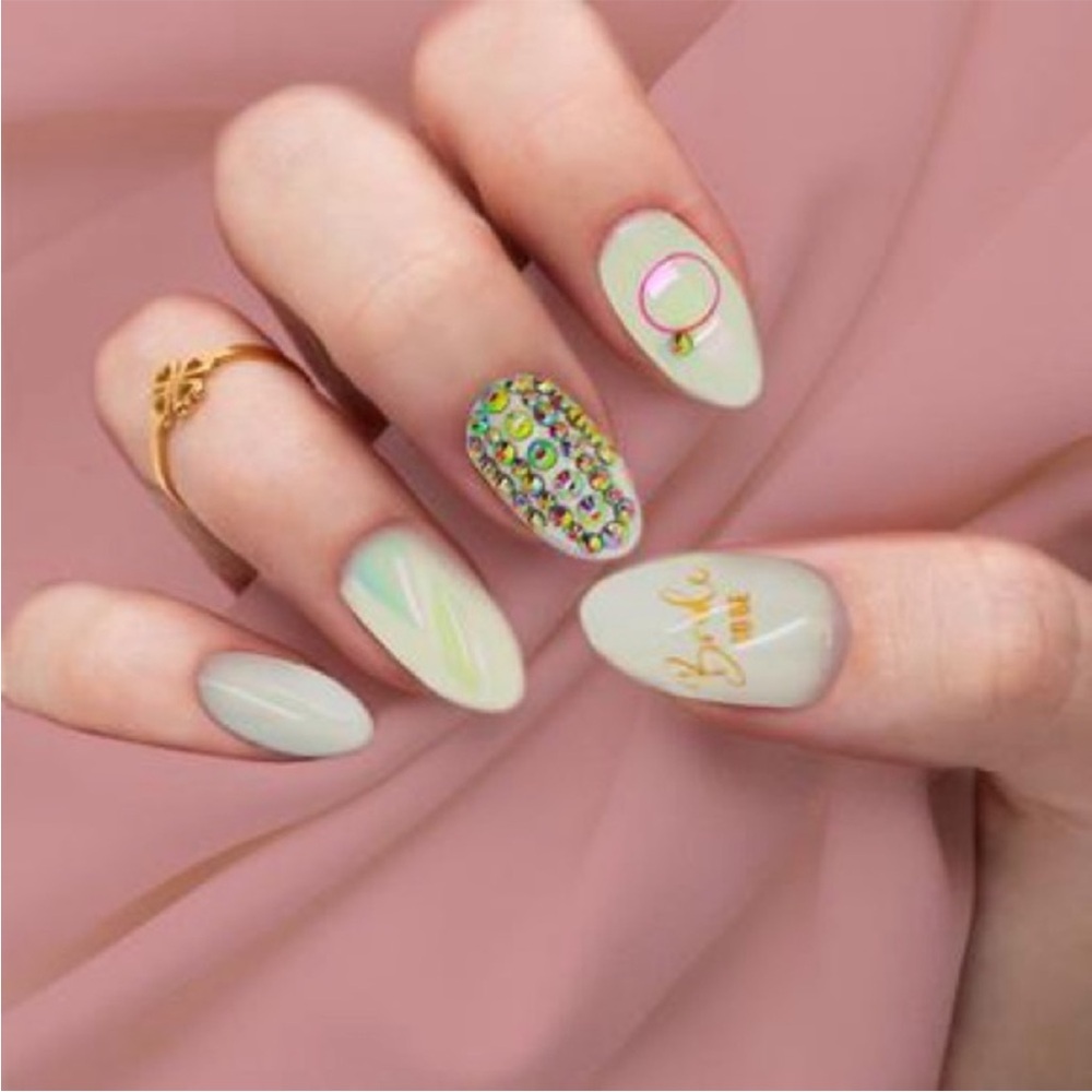 Bachelorette "I said Yes" Press On Nails Set